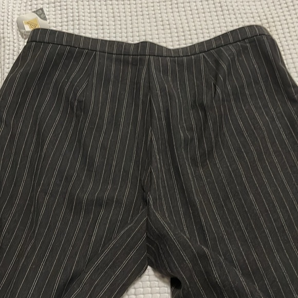 NWT- East 5th- 14 - Picture 5 of 7